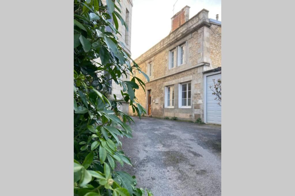 Maison Saint Louis Poitiers Exteriör bild